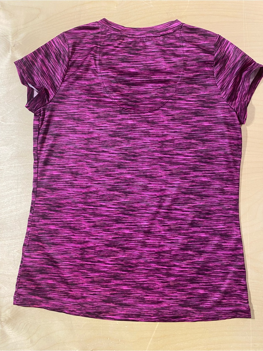 Xersion Women's Short Sleeve V-Neck Tee in Magenta Space-Dye Medium (SH) - Picture 6 of 6